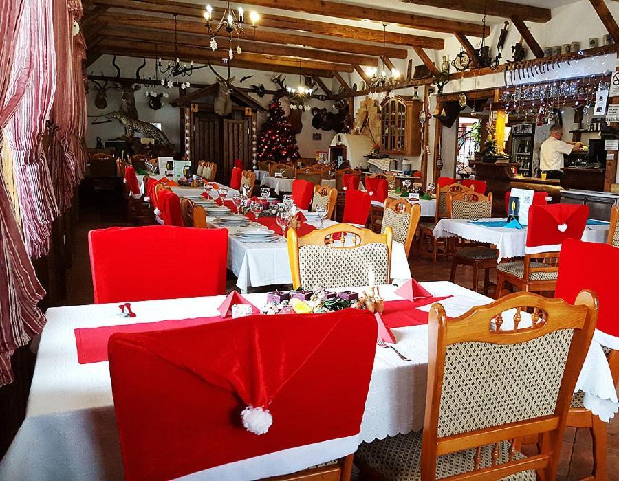 Kemences Fogado Acomodação com café da manhã Tardos Exterior foto